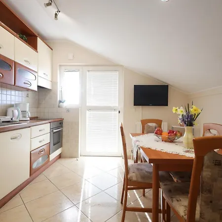 Apartments 150 M From Beach With Parking Ae1435 Apartment Zadar