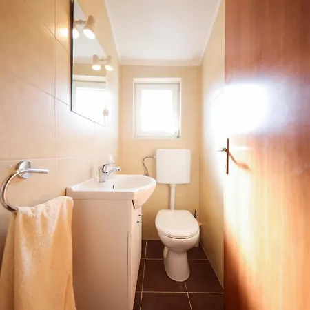 Apartments 150 M From Beach With Parking Ae1435 Zadar