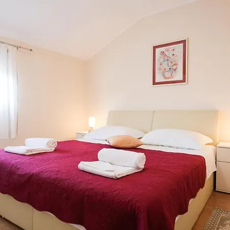 Apartment Apartments 150 M From Beach With Parking Ae1435