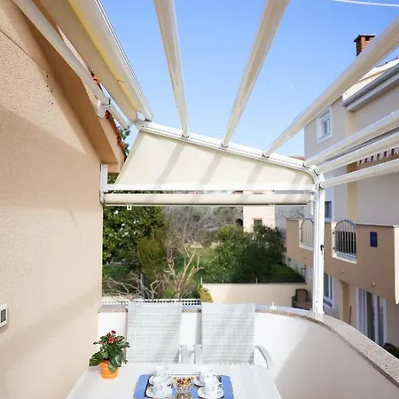 Apartment Apartments 150 M From Beach With Parking Ae1435