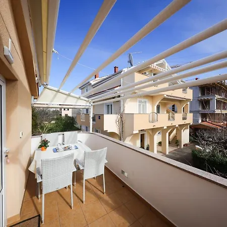 Apartment Apartments 150 M From Beach With Parking Ae1435 *
